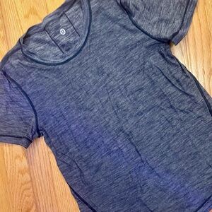 lululemon athletica Women’s Heathered Blue athletic Shirt basic tee size small